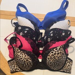 42C Cacique Smooth Boost Plunge - Blue, Pink Lace , Leopard, Floral, B&W bras